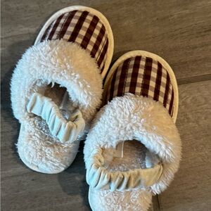 Rylee + Cru Fleece-Lined red gingham baby Slippers XS / EUC